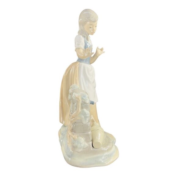 Vintage Lladro  Nao Figurine Girl With Broken Jar By Vincente Martinez Porcelain - Picture 6 of 11